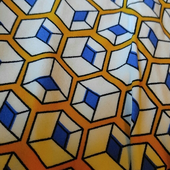 LuLaRoe One Size Leggings - Picture 2 of 4